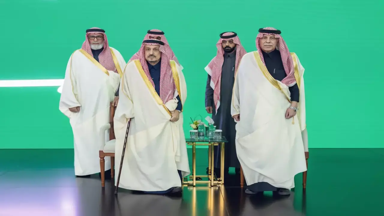 أمير الرياض يكرم أبطال “براعم إحسان” بتوجيه مباشر من ولي العهد خلال الحفل
